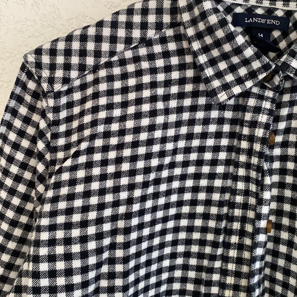 Button up top - Picture 2 of 2